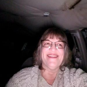 Meet your Posher, Denesa